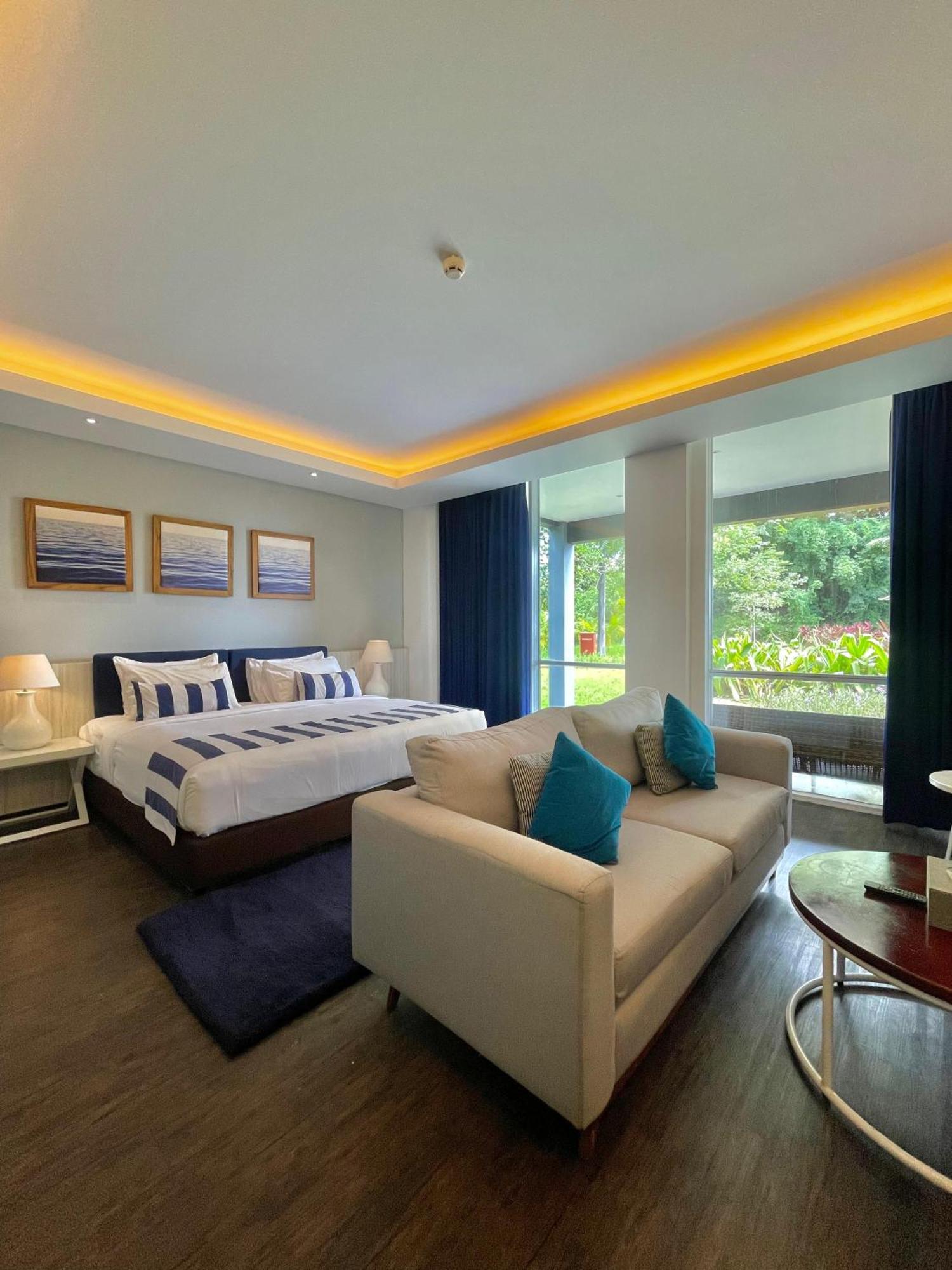 Swiss-Belresort Belitung Tanjungbinga Exterior photo
